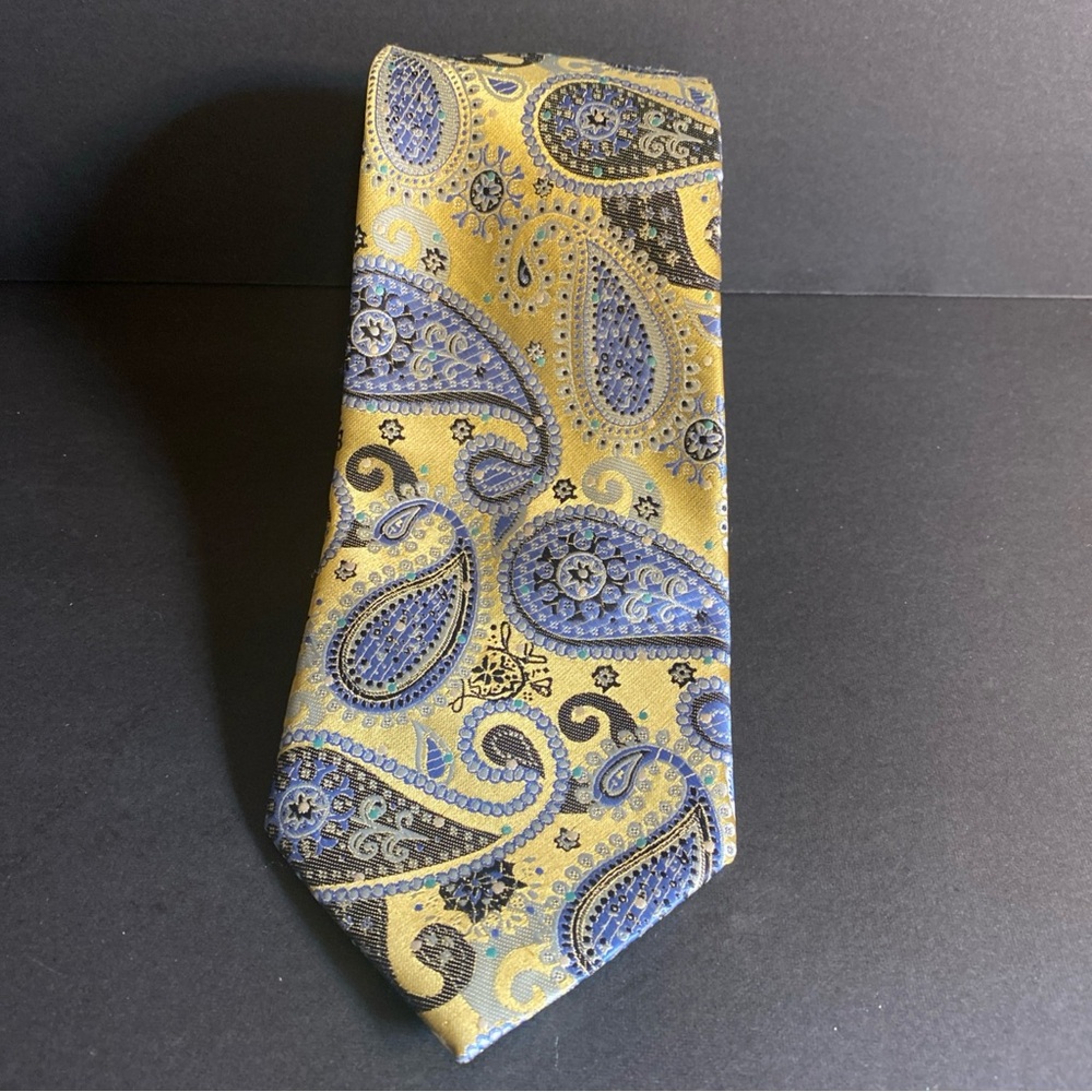 Lord R Colton Yellow Blue Paisley Jacquard Woven 100% Silk Neck Tie